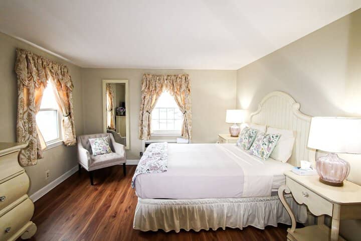 Room 18 of 40